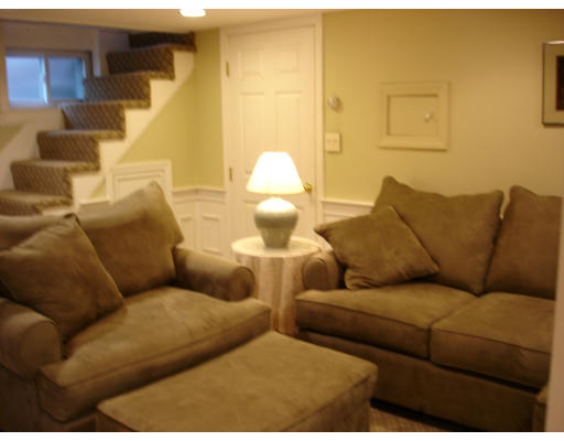 36 St Agatha Road Milton, MA 02186 - Photo 14 of 18 Gallery Image 14
