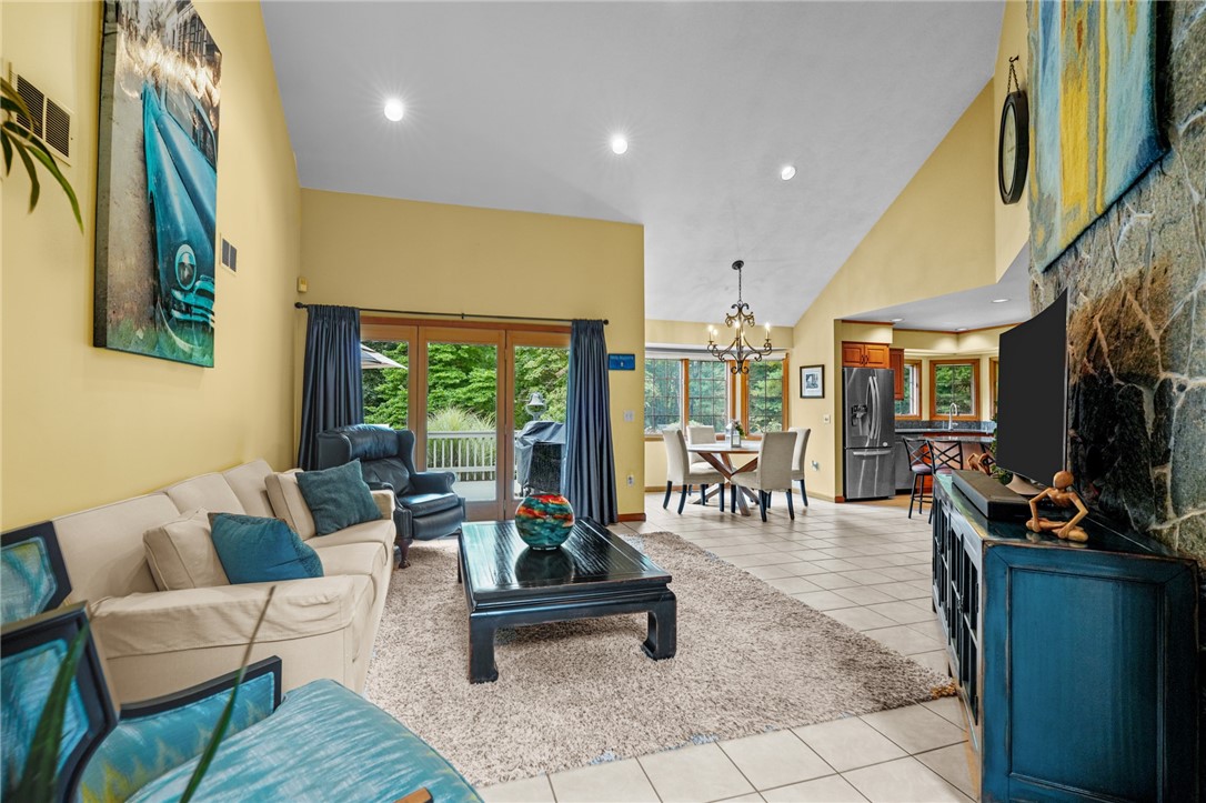 45 Gentry Way Scituate, RI 02857 - Photo 6 of 50 Gallery Image 6