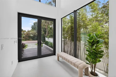 $2,499,000 | 604 Southwest 7th Street, Fort Lauderdale, FL 33315
