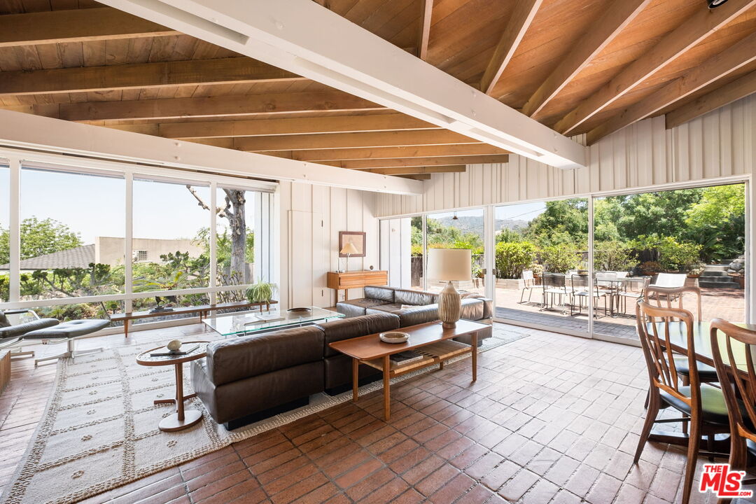 316 Redwood Drive Pasadena, CA 91105 - Photo 8 of 49 a outdoor space with lots of tables and chairs