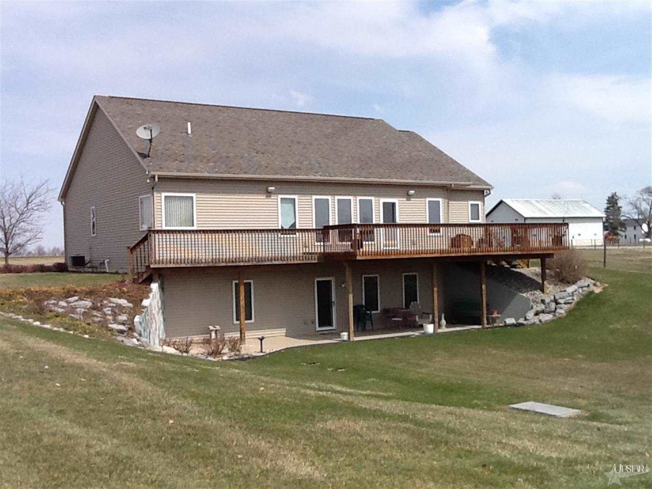 21802 Notestine Road Woodburn, IN 46797 - Photo 2 of 27