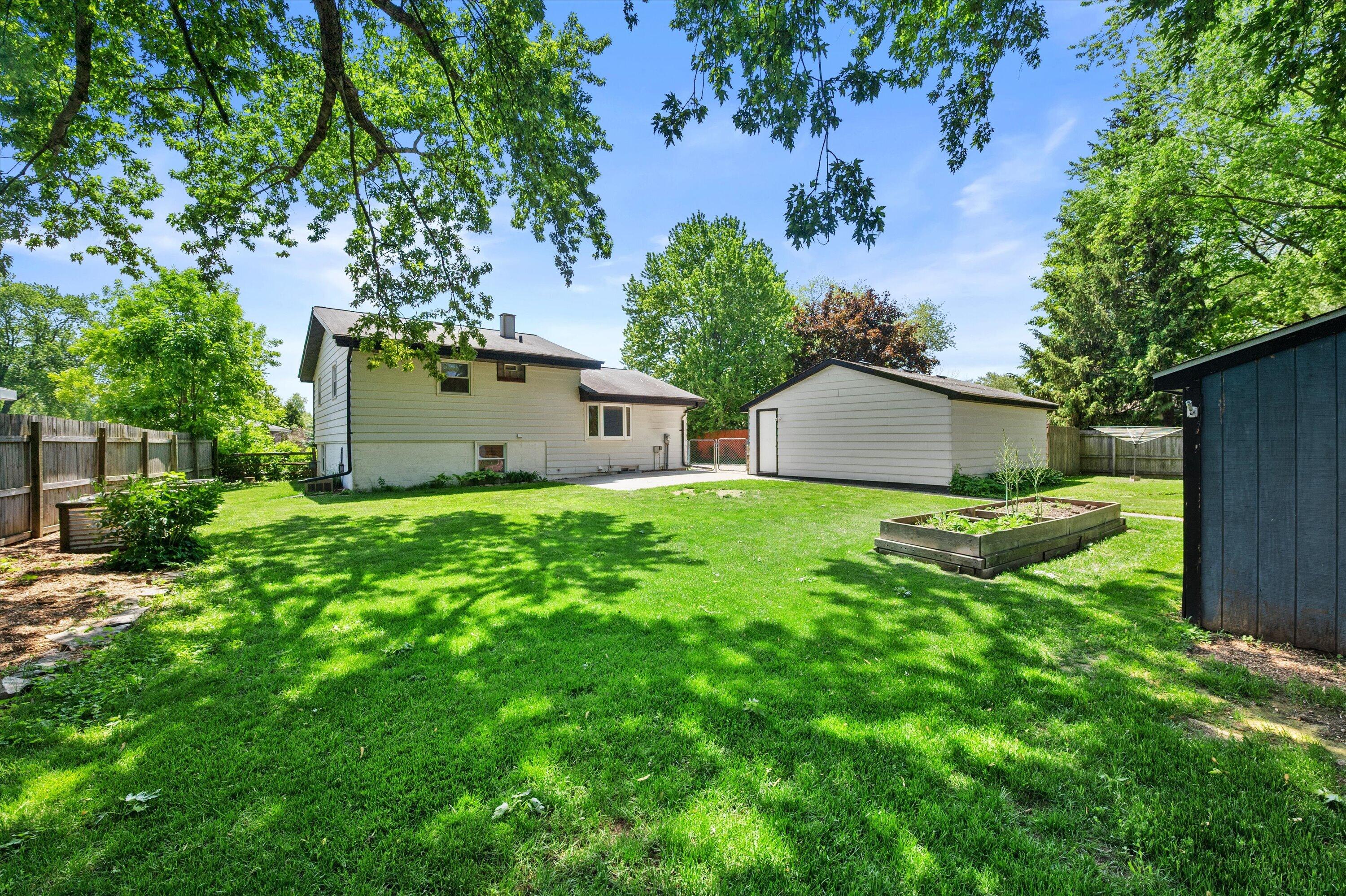 2510 Bittersweet Court Caledonia, WI 53402 - Photo 23 of 29 23-DSC9868