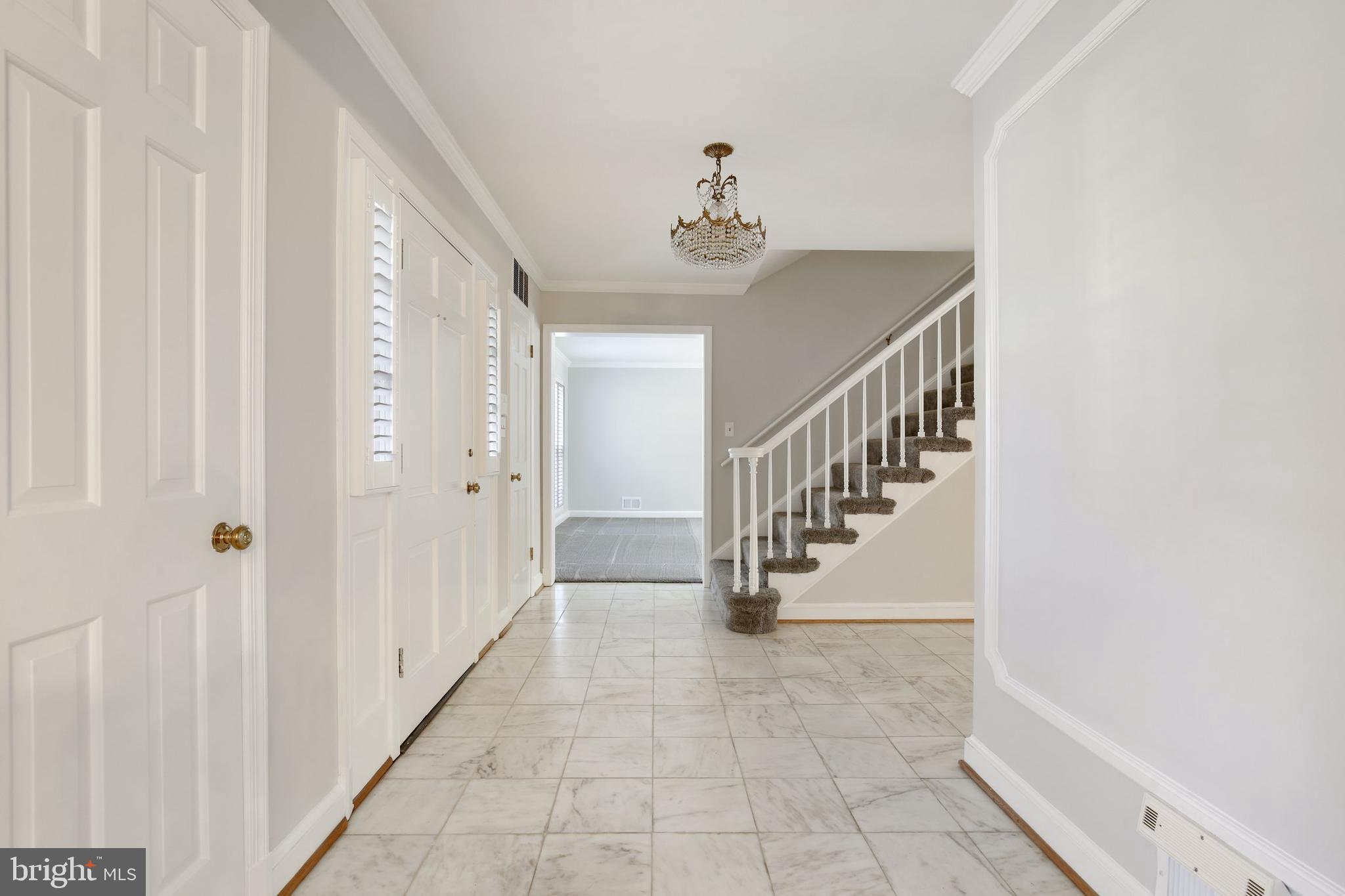 10023 Kendale Road Potomac, MD 20854 - Photo 13 of 103