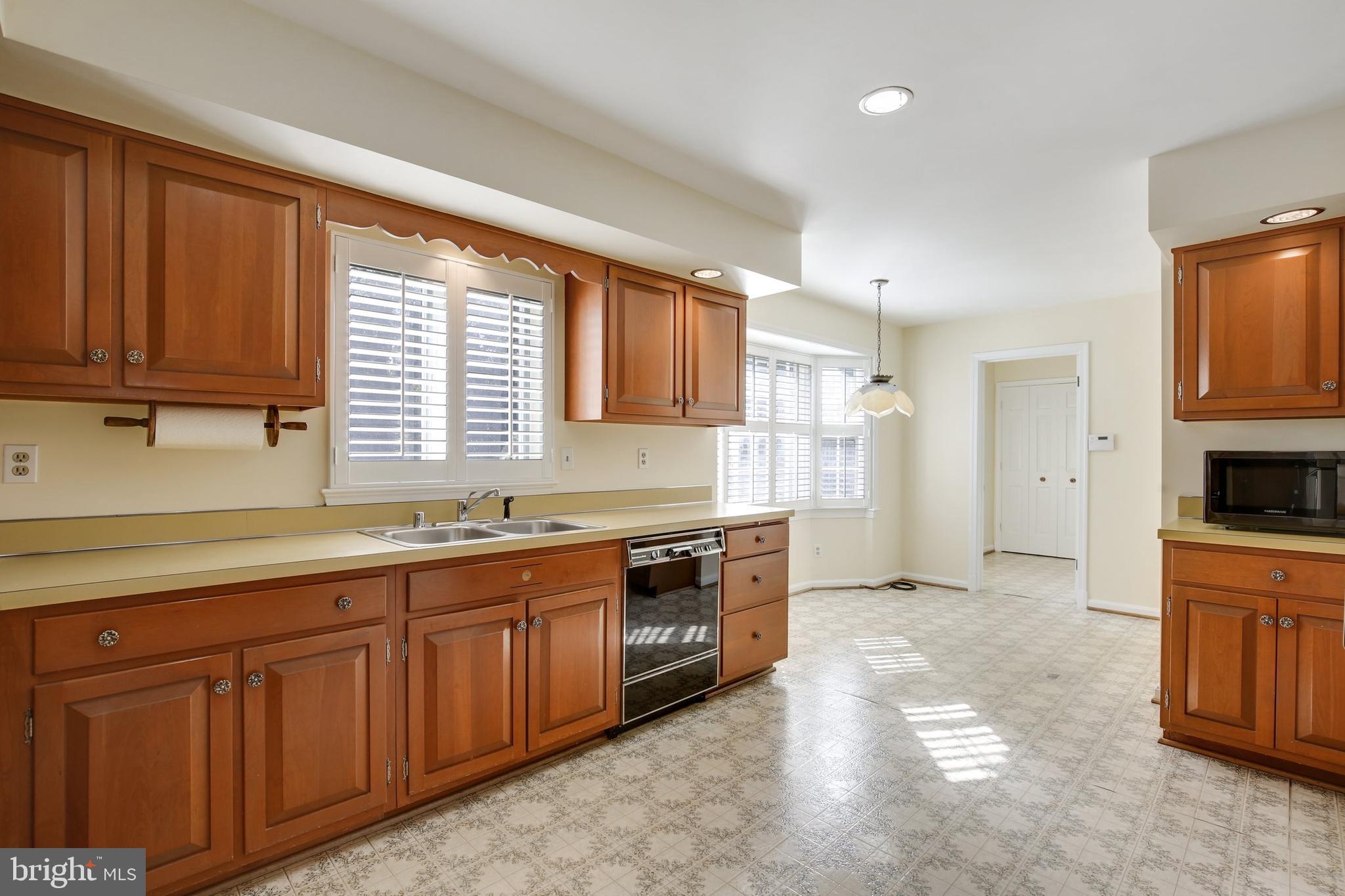 10023 Kendale Road Potomac, MD 20854 - Photo 30 of 103