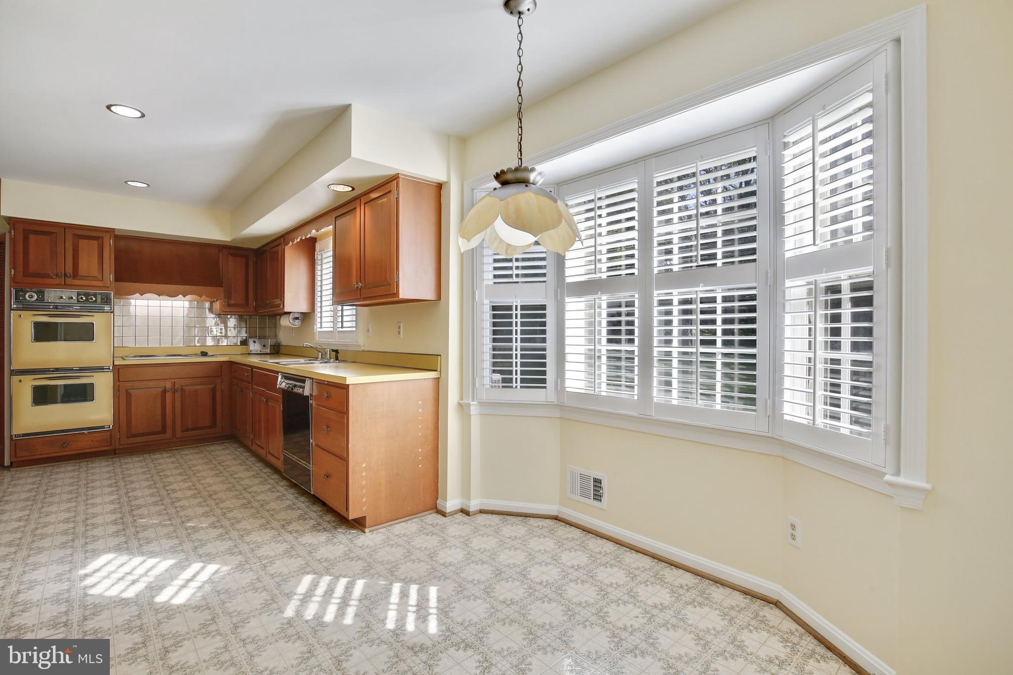 10023 Kendale Road Potomac, MD 20854 - Photo 35 of 103