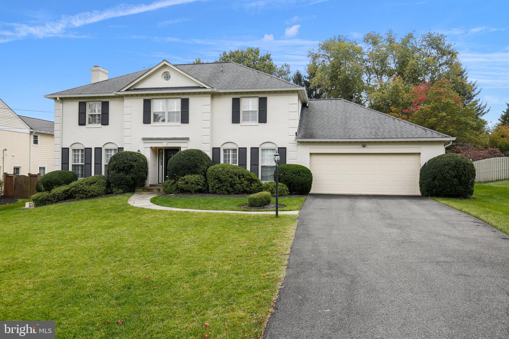 10023 Kendale Road Potomac, MD 20854 - Photo 8 of 103