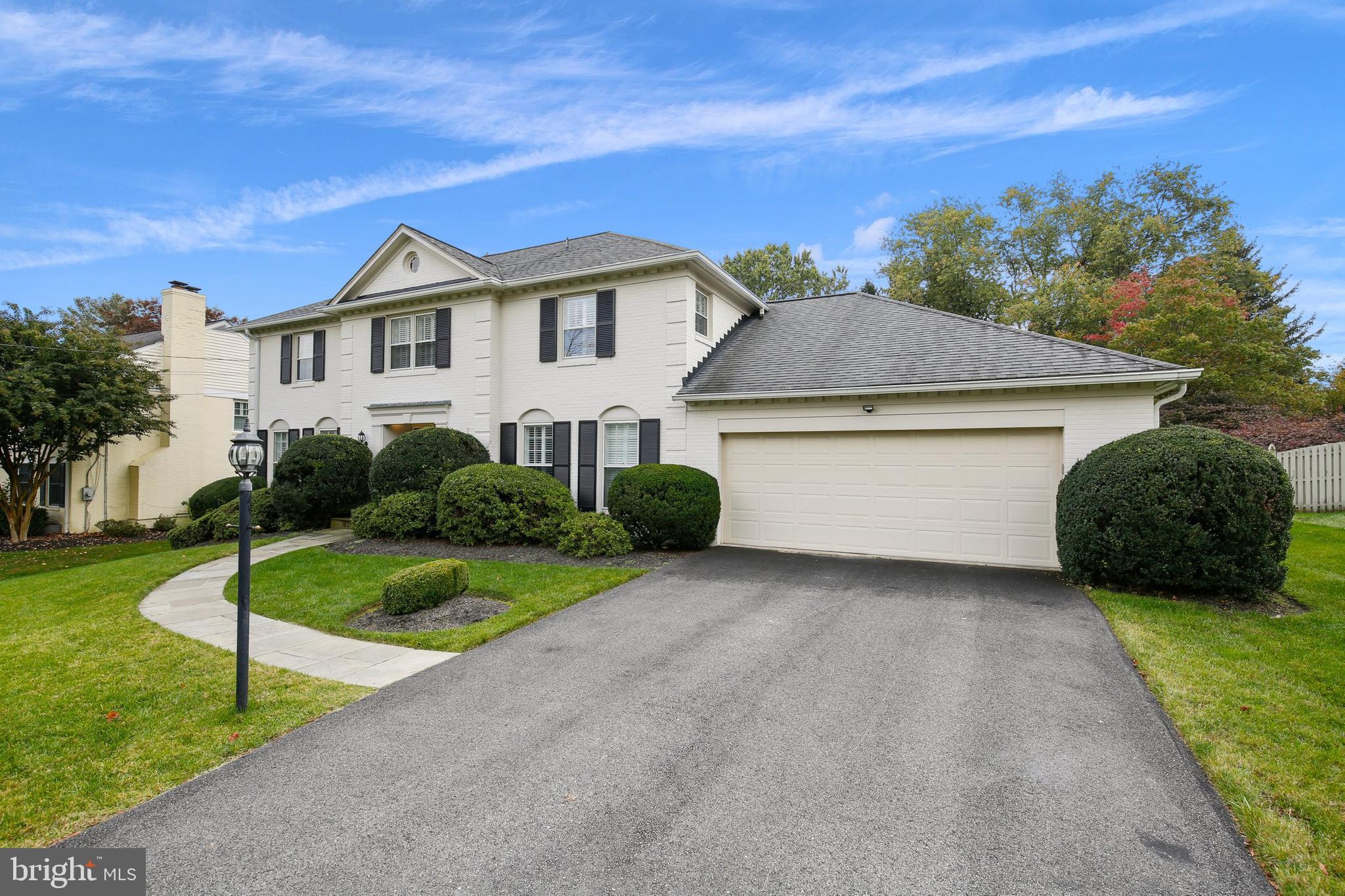 10023 Kendale Road Potomac, MD 20854 - Photo 9 of 103