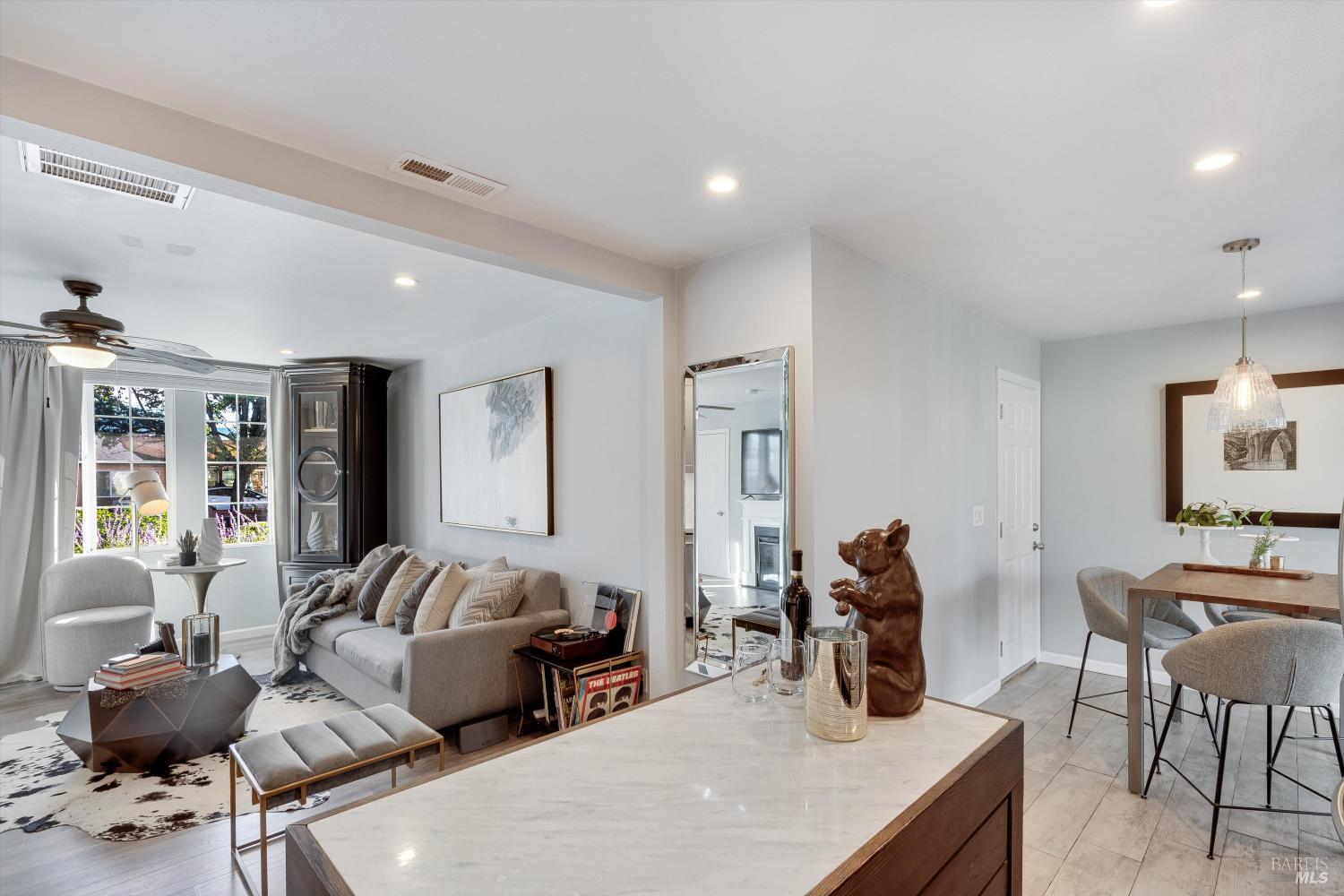 217 South Coombs Street Napa, CA 94559 - Photo 9 of 34 Gallery Image 9