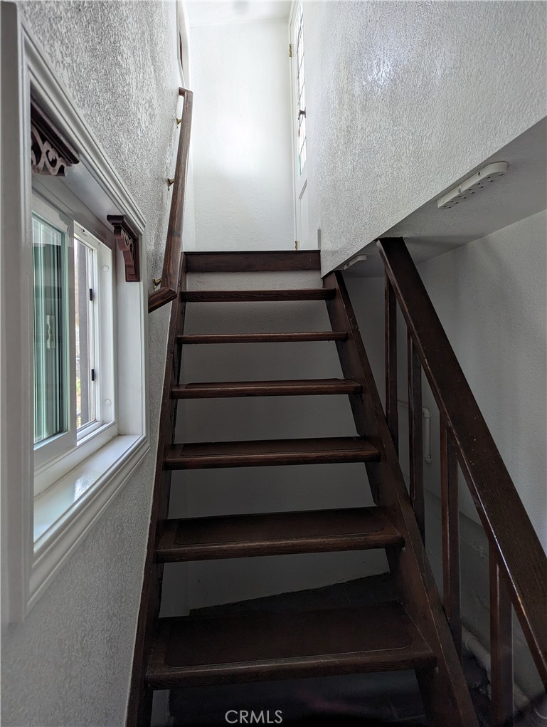 725 Box Canyon Road West Hills, CA 91304 - Photo 15 of 20 a view of entryway