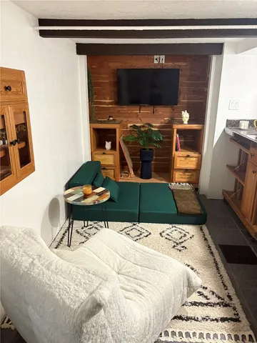 $1,650 | 725 Box Canyon Road, West Hills, CA 91304