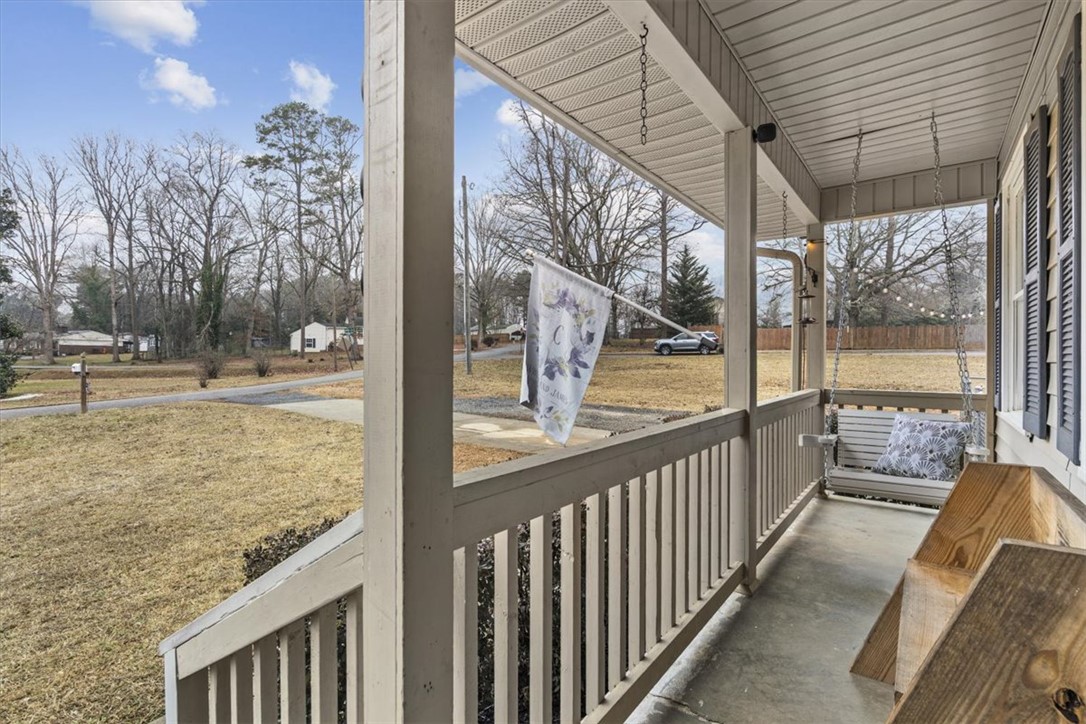 1000 Hopkins Avenue Pendleton, SC 29670 - Photo 6 of 34