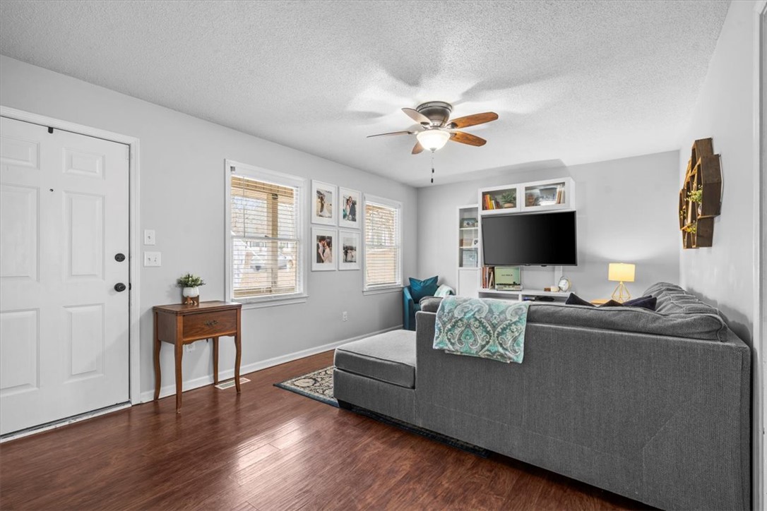 1000 Hopkins Avenue Pendleton, SC 29670 - Photo 7 of 34