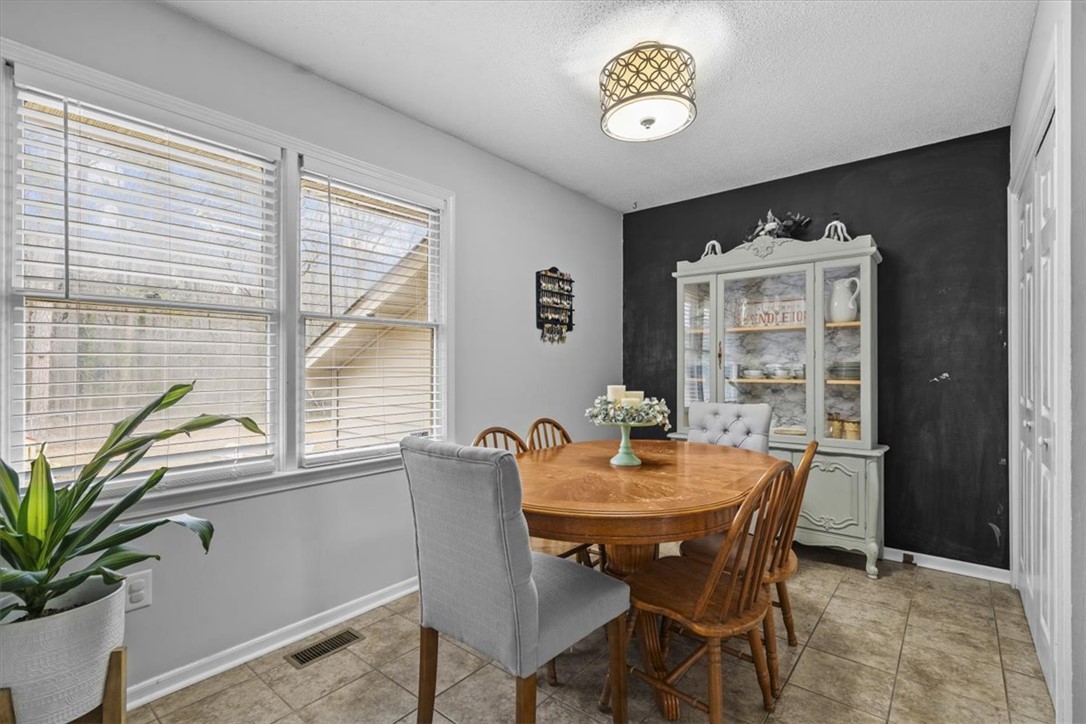 1000 Hopkins Avenue Pendleton, SC 29670 - Photo 10 of 34