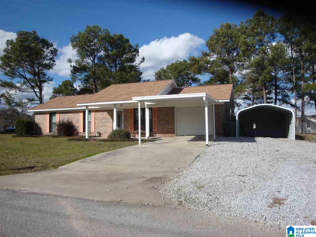 111 Colonial Circle Clanton, AL 35045 - Photo 2 of 19