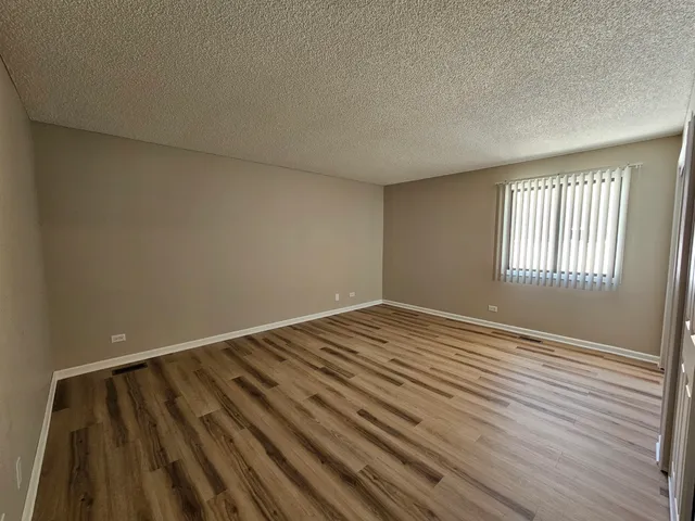 $1,850 | 1093 Kane Street, Unit 1093, South Elgin, IL 60177