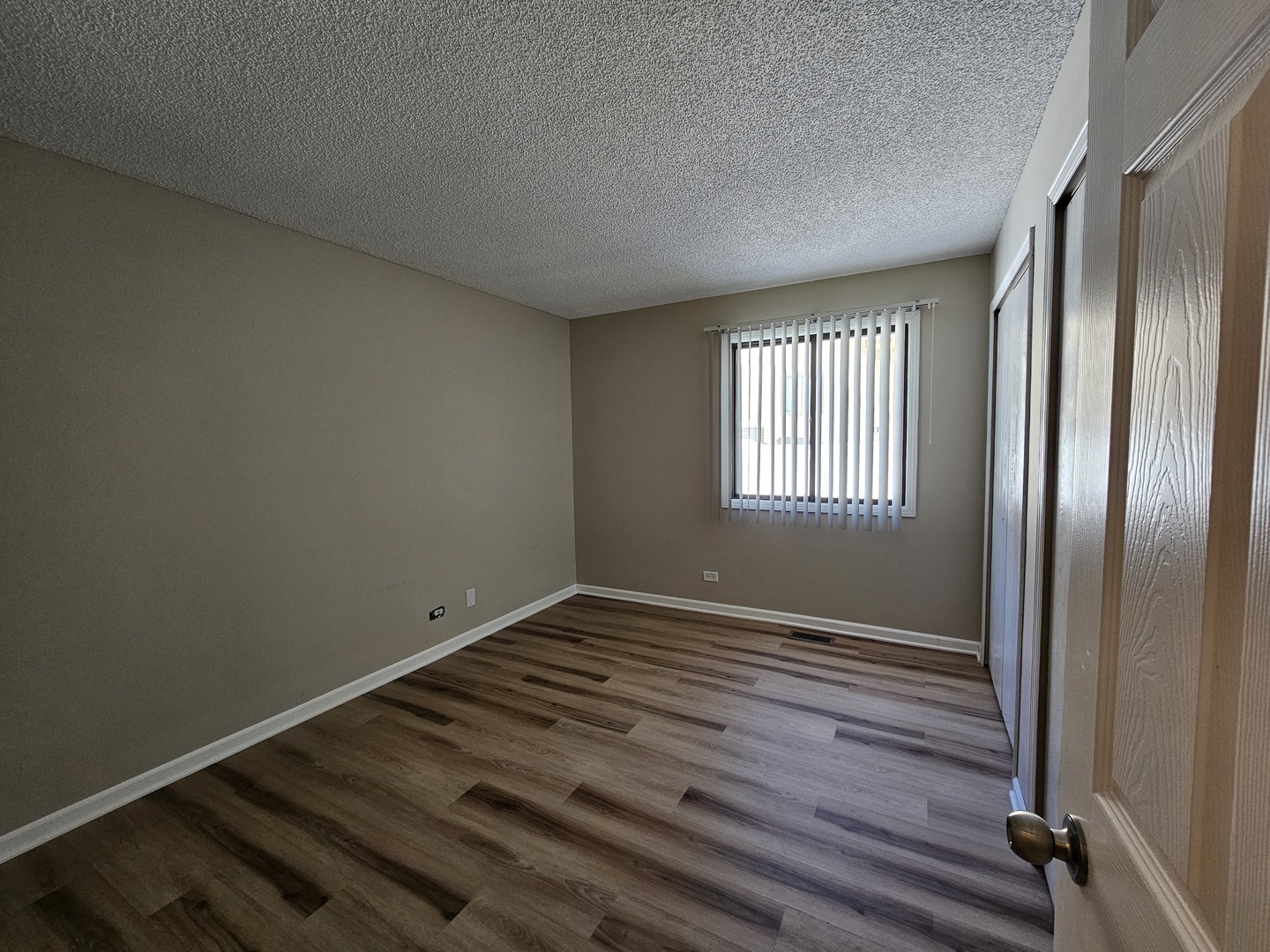 1093 Kane Street, Unit 1093 South Elgin, IL 60177 - Photo 14 of 17