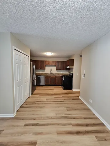 $1,850 | 1093 Kane Street, Unit 1093, South Elgin, IL 60177