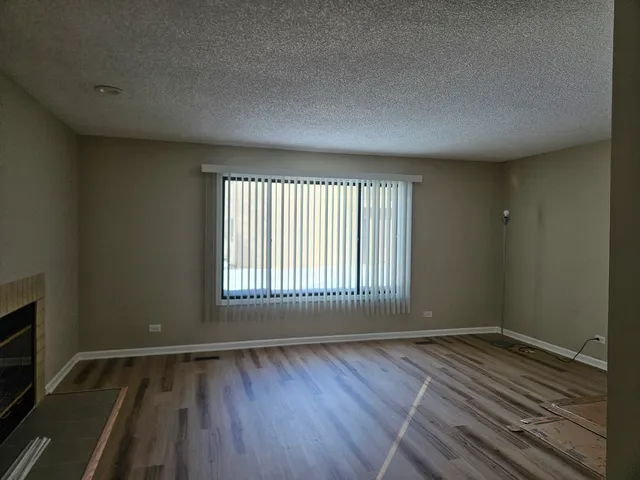 $1,850 | 1093 Kane Street, Unit 1093, South Elgin, IL 60177