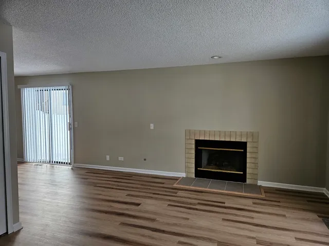 $1,850 | 1093 Kane Street, Unit 1093, South Elgin, IL 60177