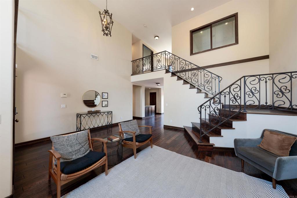 5765 Soledad Mountain Road La Jolla, CA 92037 - Photo 3 of 22 a living room with furniture