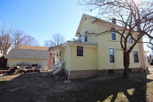 $179,000 | 114 West Park Street, Vicksburg, MI 49097