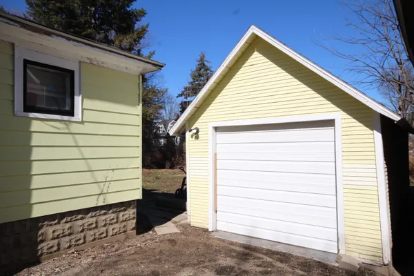 $179,000 | 114 West Park Street, Vicksburg, MI 49097