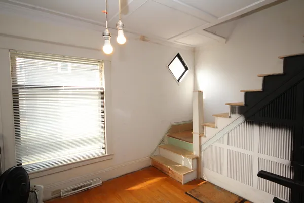 $179,000 | 114 West Park Street, Vicksburg, MI 49097