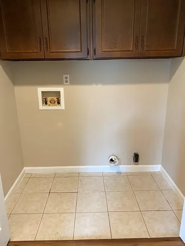 a view of utility room