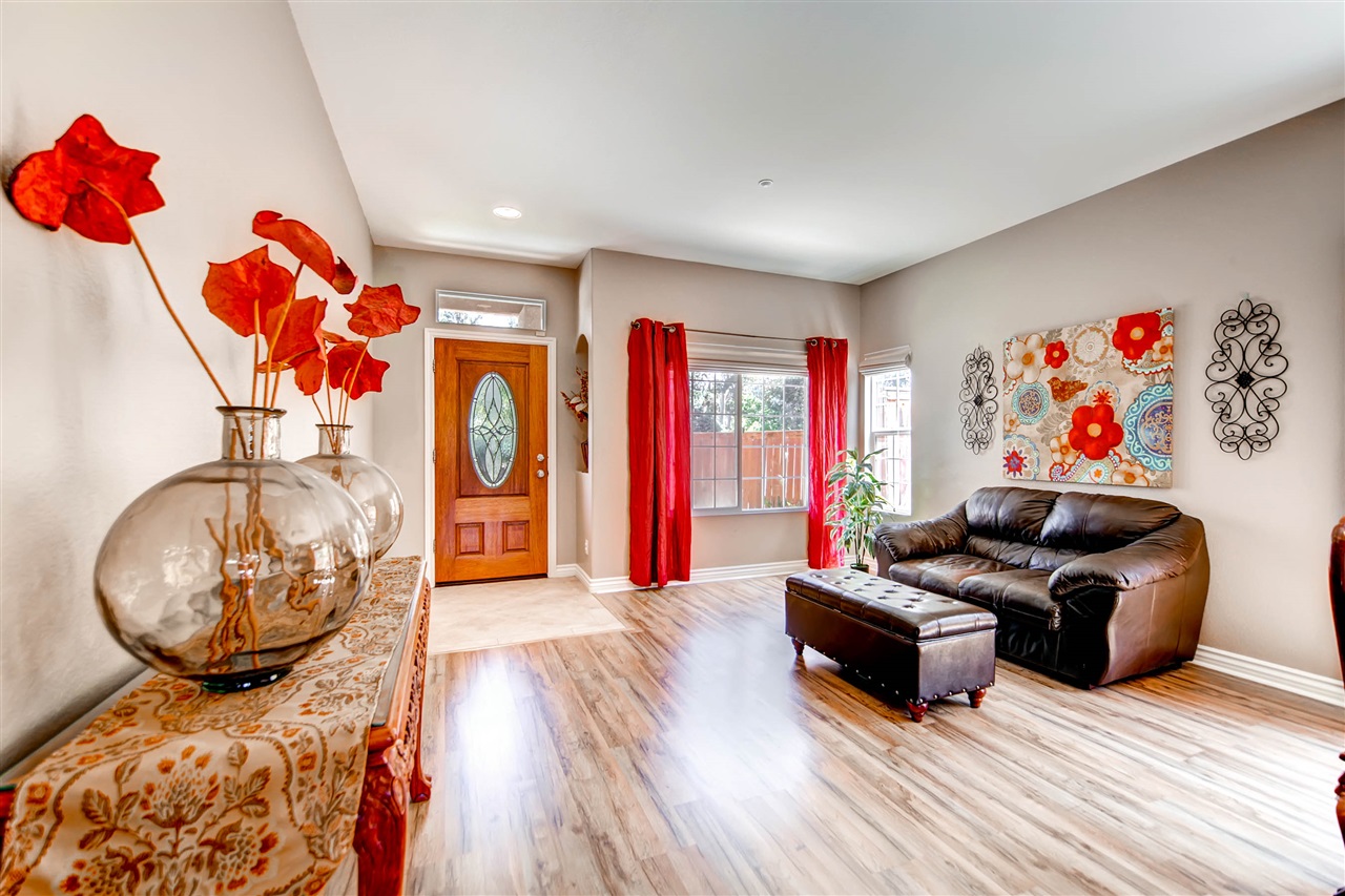 721 Oceanview Terrace Vista, CA 92084 - Photo 3 of 25