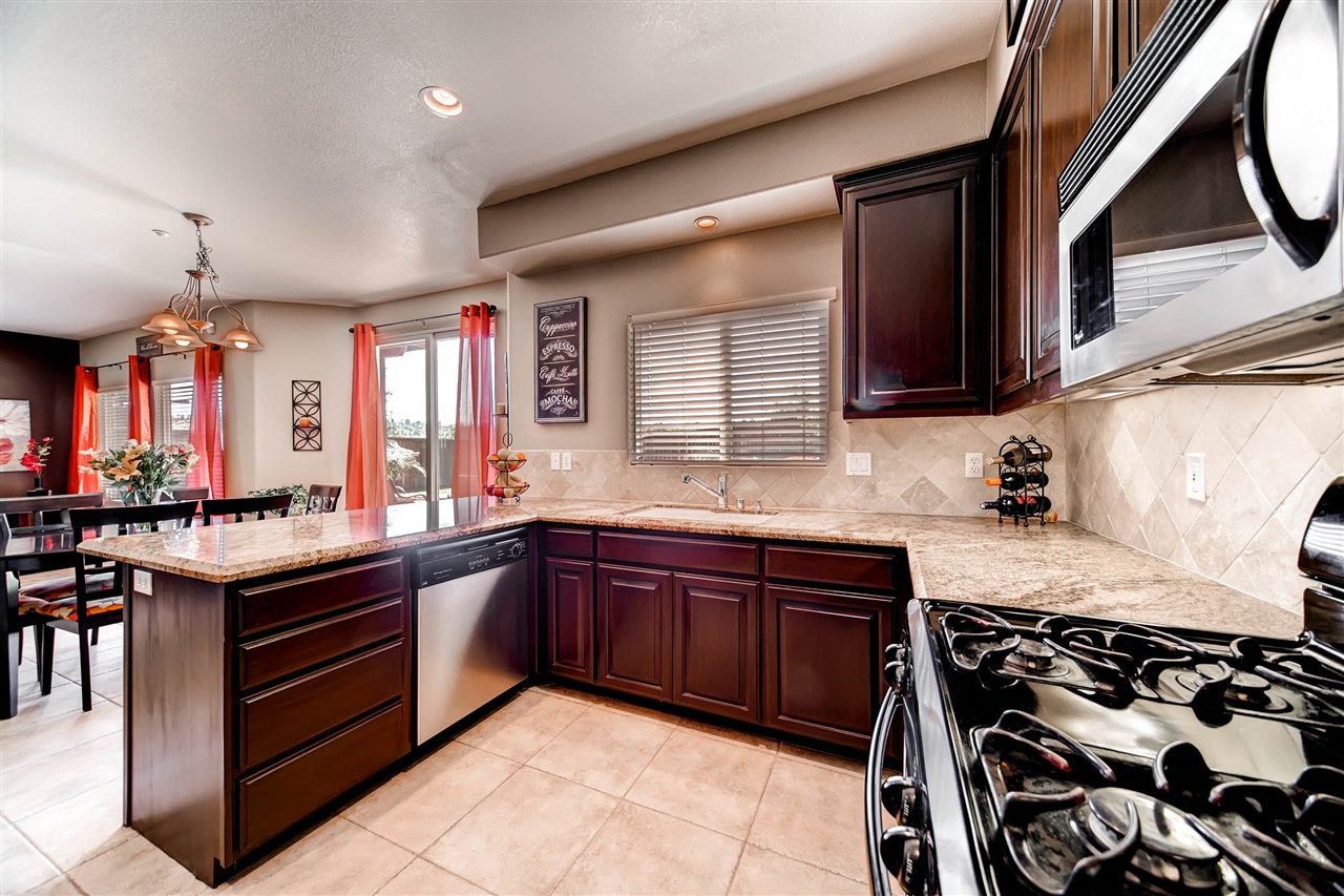 721 Oceanview Terrace Vista, CA 92084 - Photo 9 of 25