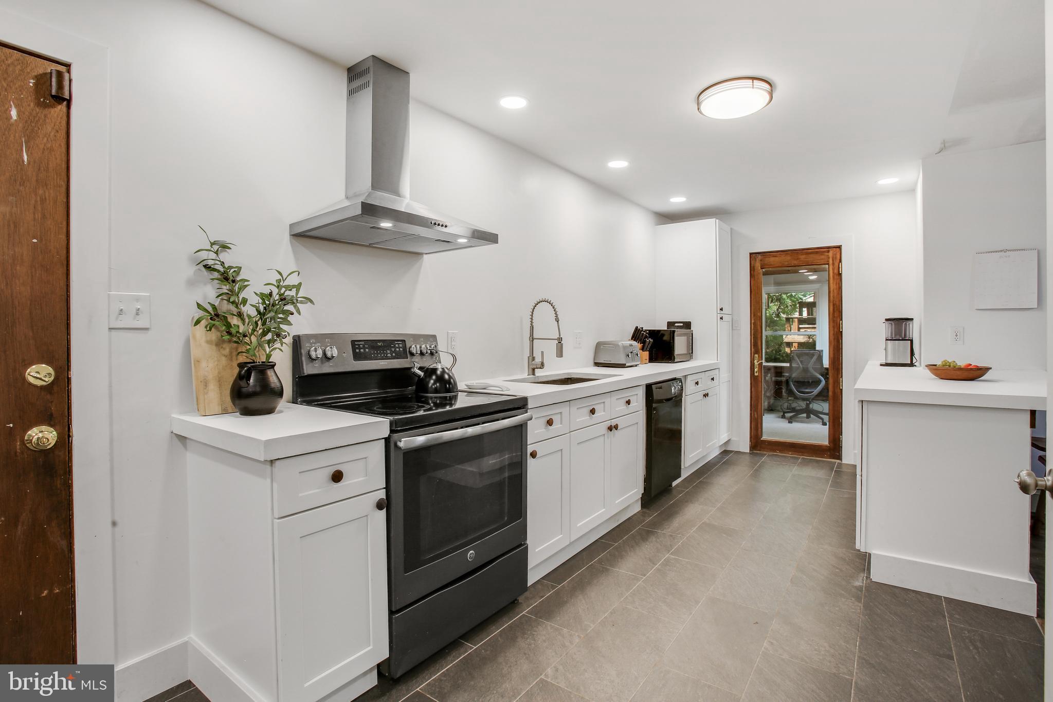 421 Woodglen Road Birdsboro, PA 19508 - Photo 13 of 36 Gallery Image 13