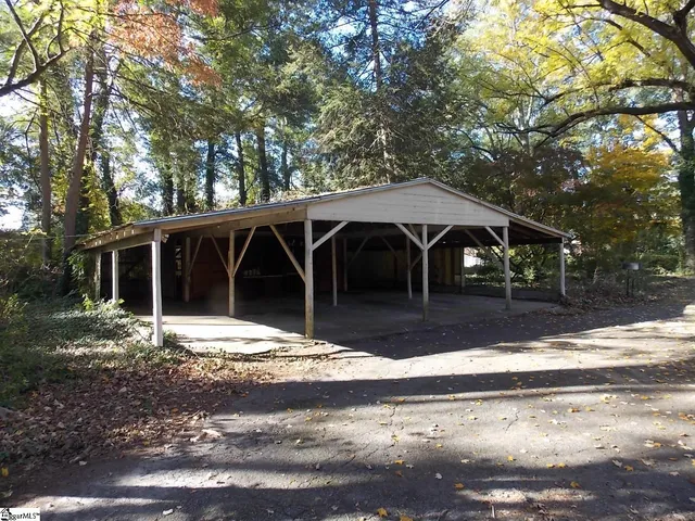 $671,000 | 905 East Greenville Street, Anderson, SC 29621