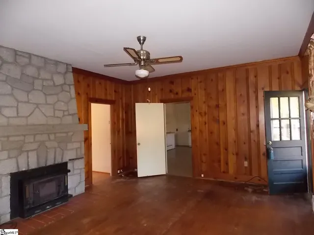 $671,000 | 905 East Greenville Street, Anderson, SC 29621