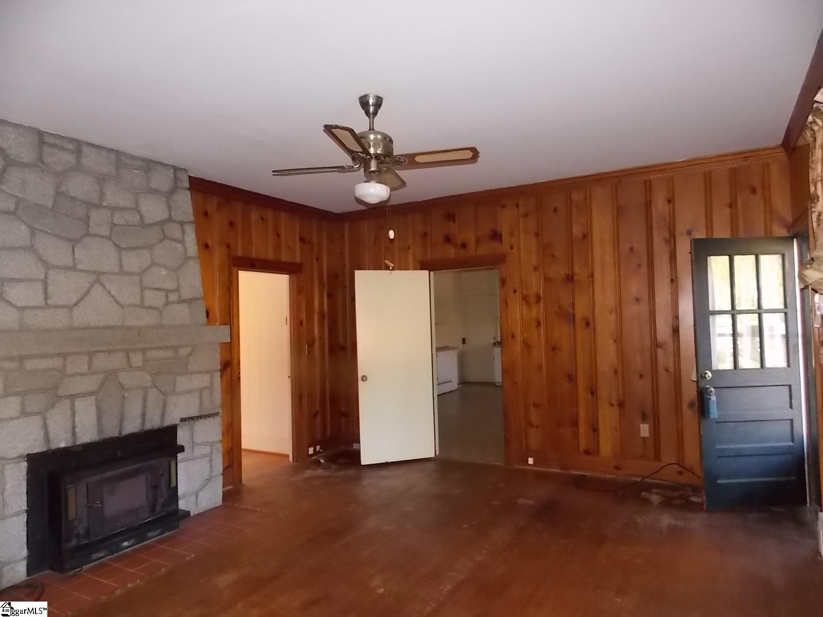 905 East Greenville Street Anderson, SC 29621 - Photo 8 of 28