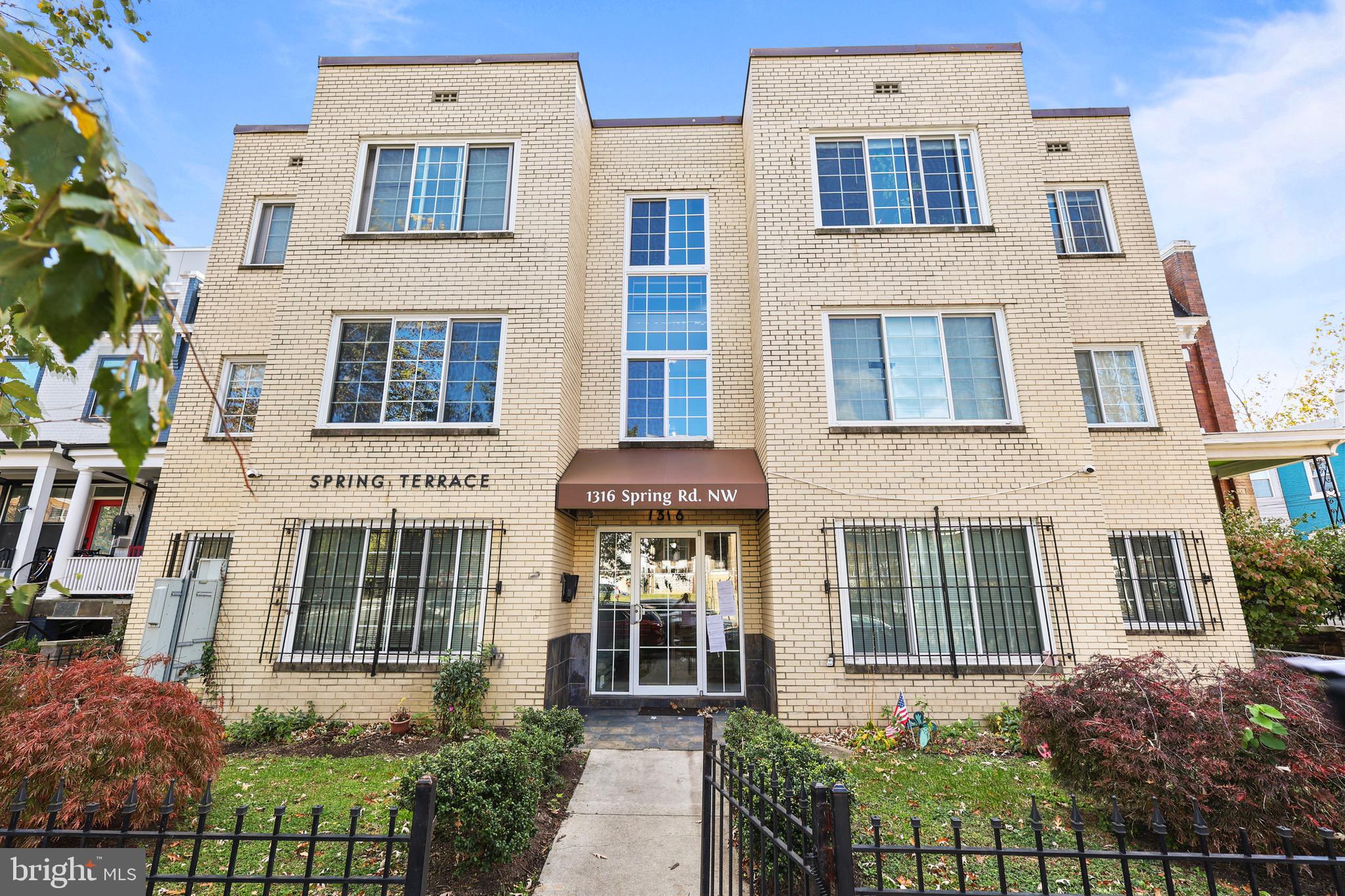 1316 Spring Road Northwest, Unit 103 Washington, DC 20010 - Photo 2 of 12