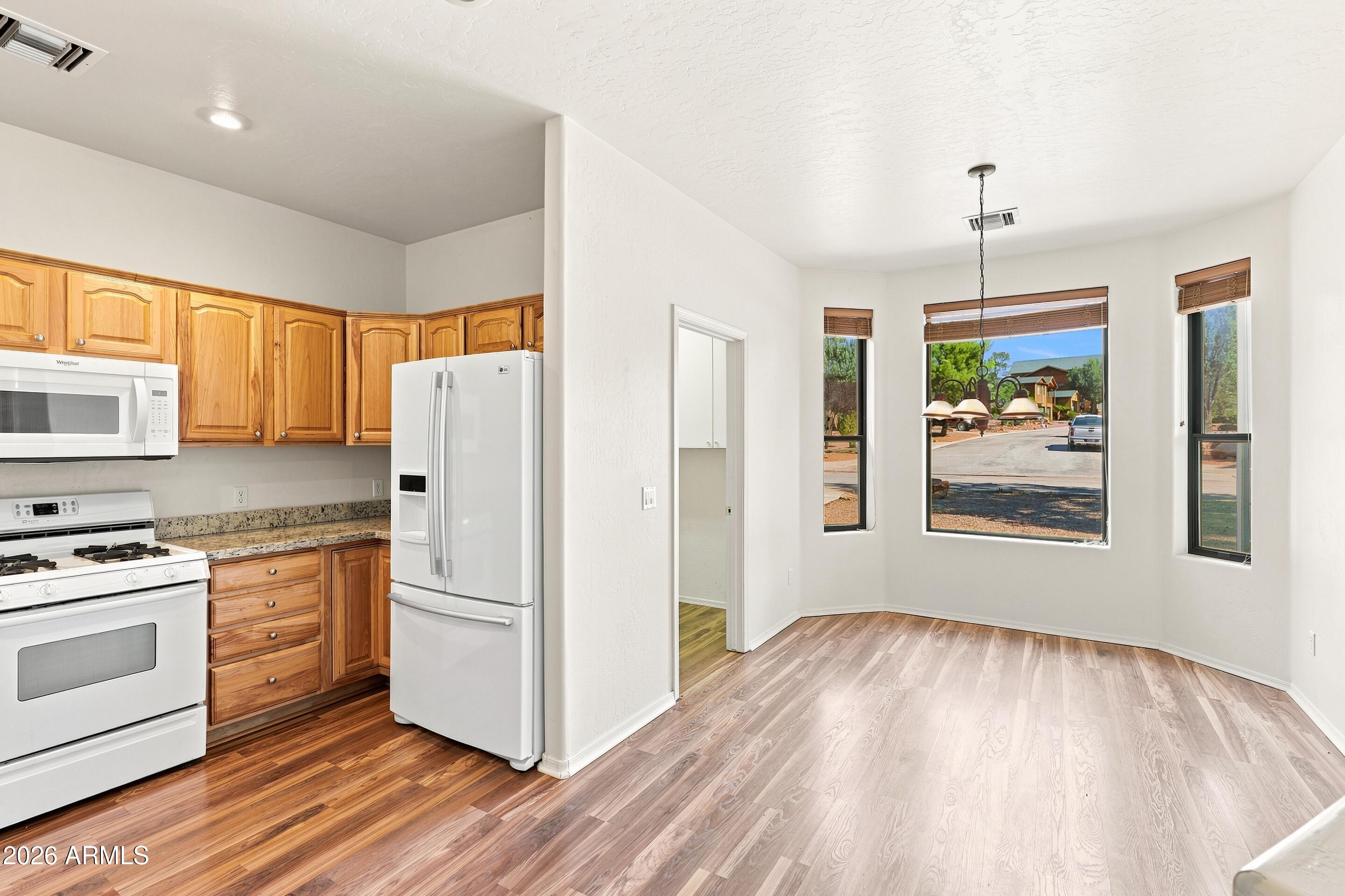 503 West Houston Mesa Road Payson, AZ 85541 - Photo 6 of 26 Kitchen & Dining Area
