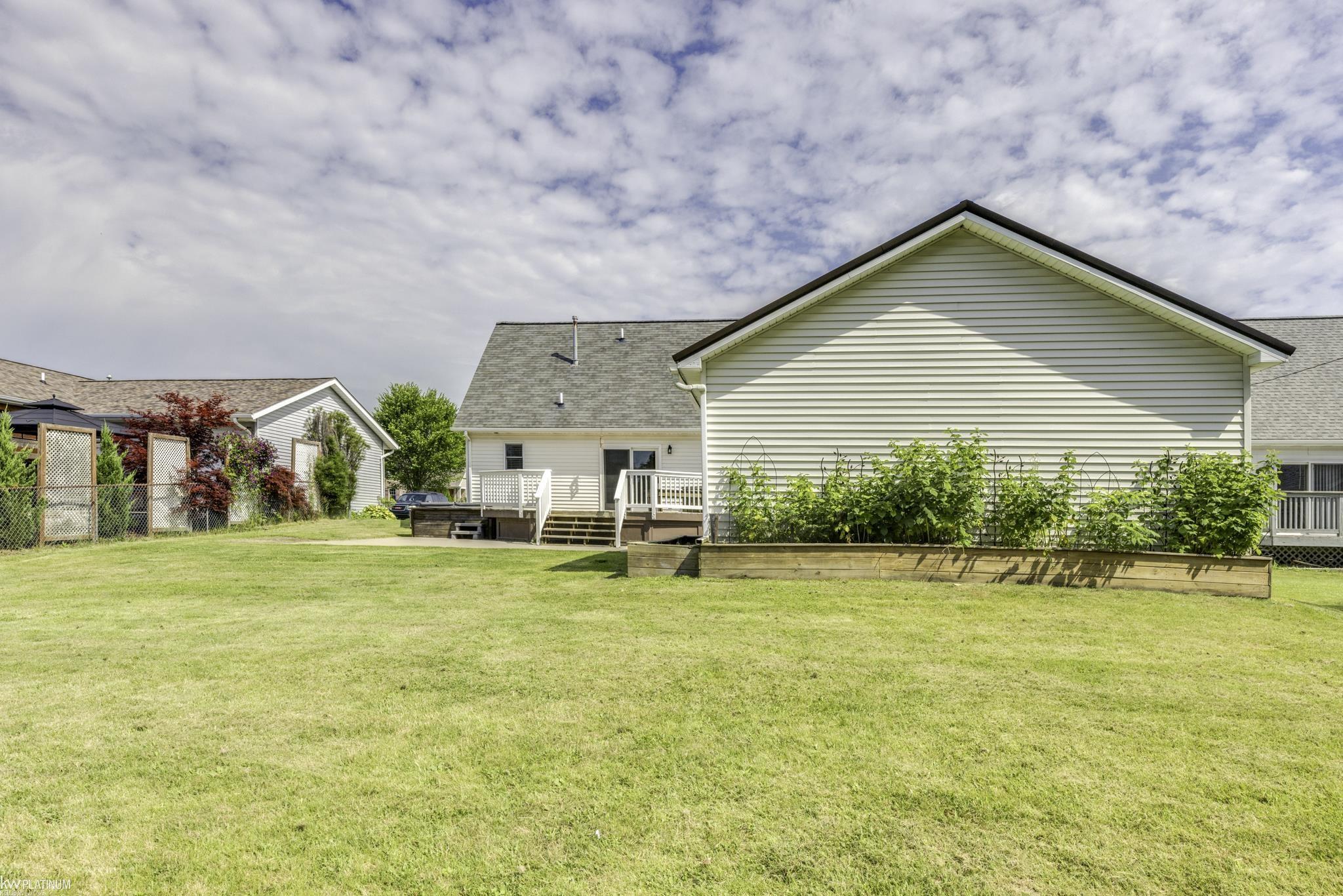 4215 Neuman Road St. Clair, MI 48079 - Photo 5 of 21