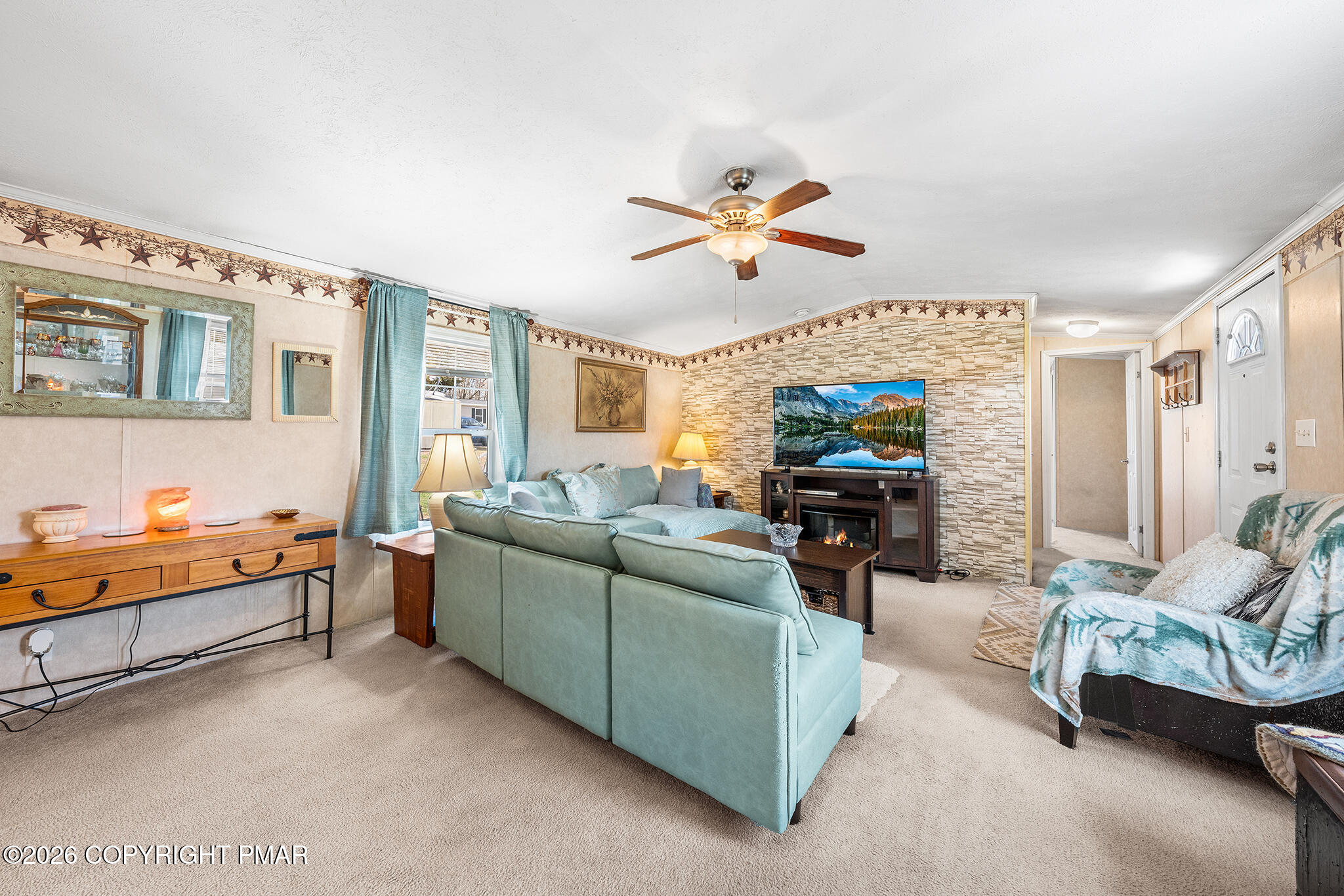 145 Fawn Valley Road Stroudsburg, PA 18360 - Photo 4 of 19 145 Fawn Valley Rd Stroudsburg, PA-09