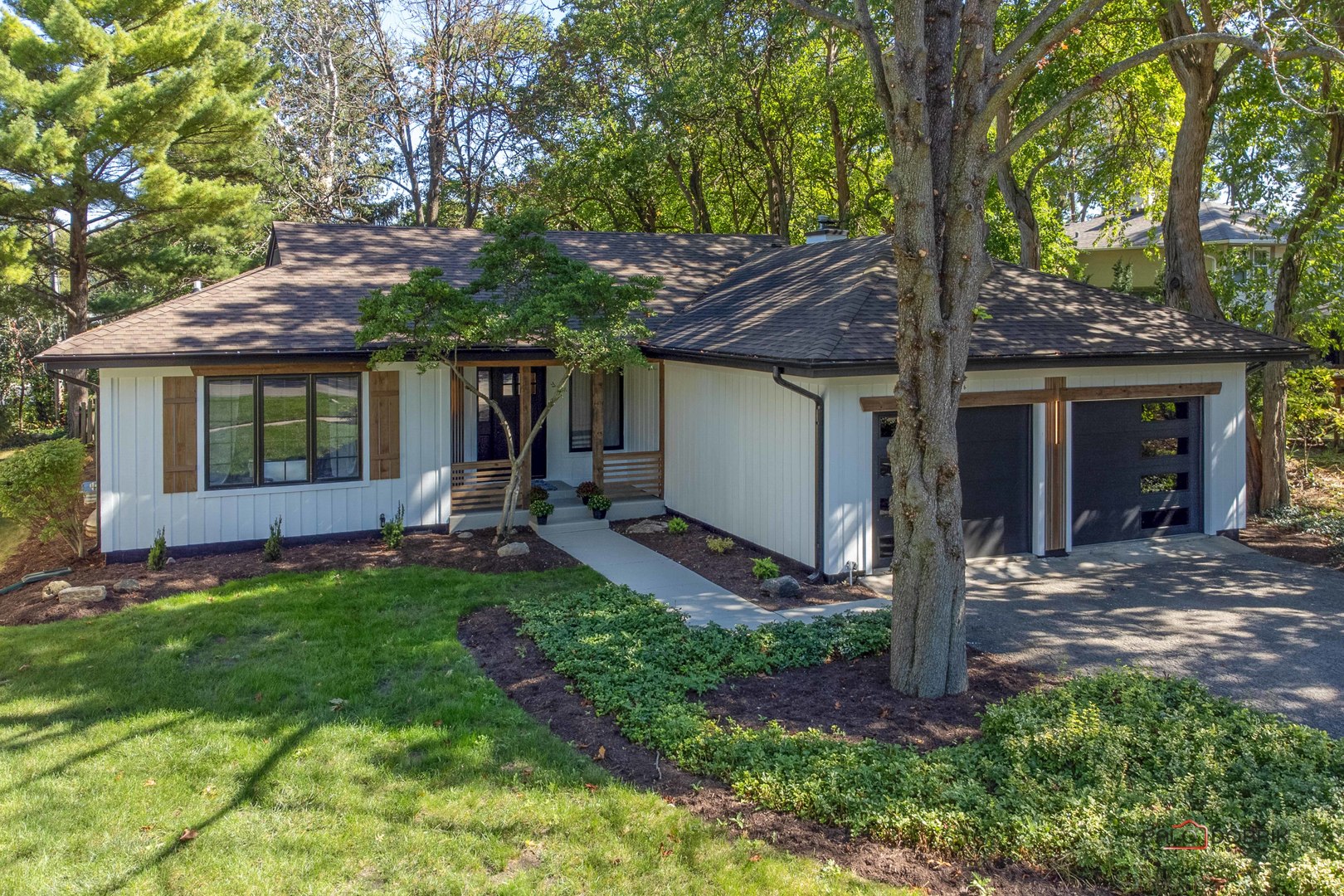 1007 Crest Street Wheaton, IL 60189 - Photo 1 of 38 Gallery Image 1