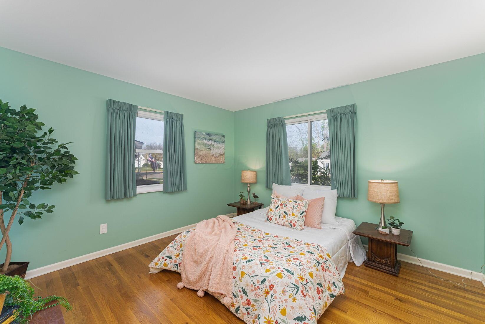 271 Deerfield Road Columbus, OH 43228 - Photo 15 of 52 Bedroom 1