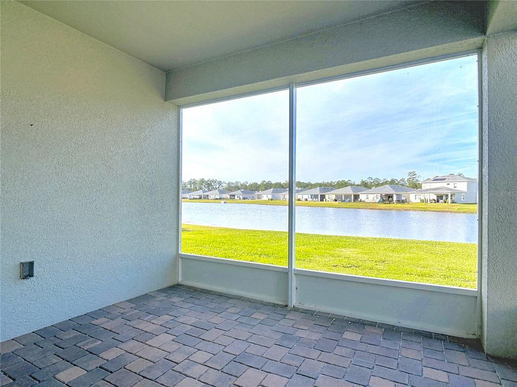 5644 Estero Loop Port Orange, FL 32128 - Photo 32 of 50 a view of an empty room and window