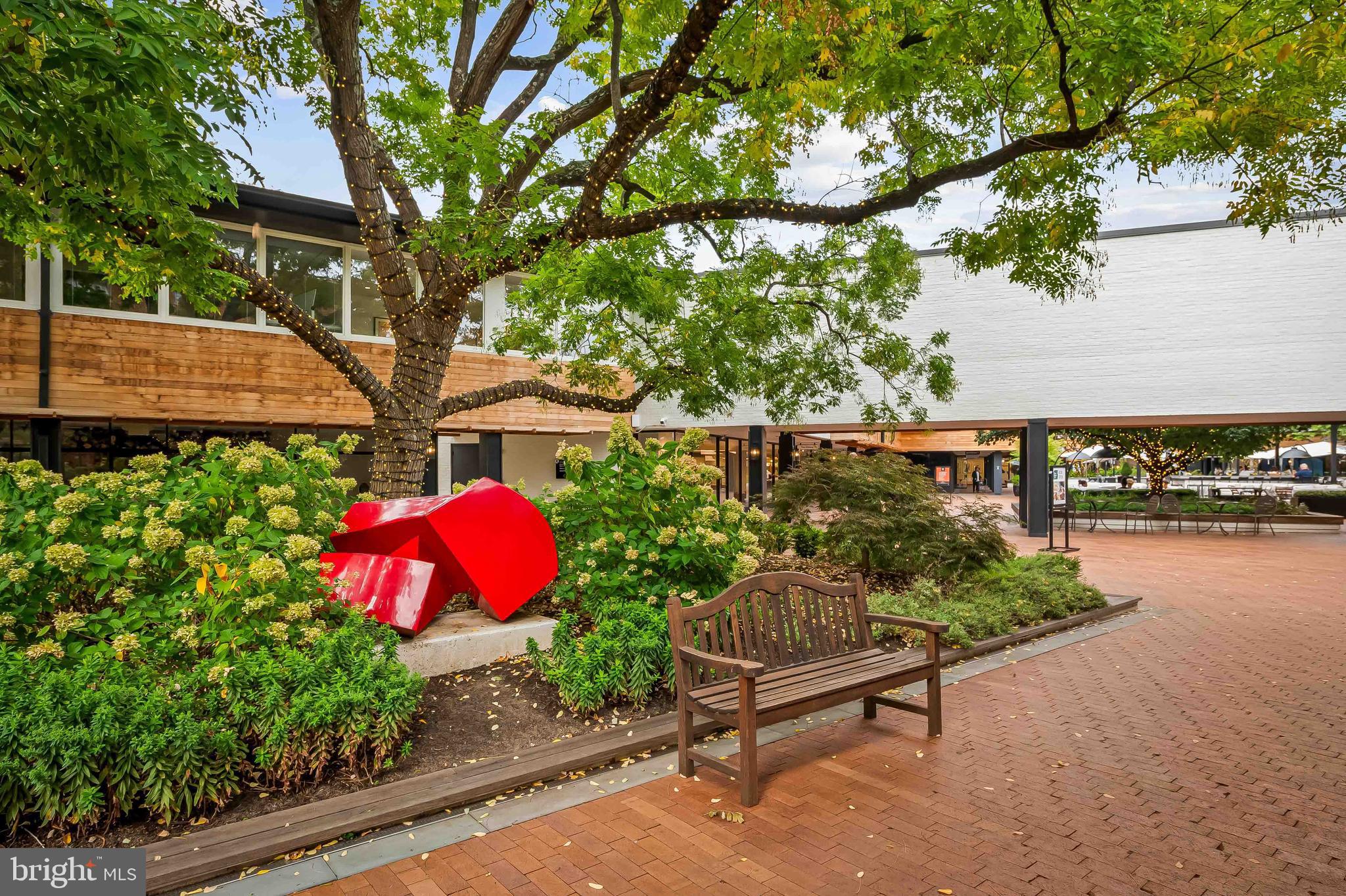 103 Cross Keys Road, Unit R103D2 Baltimore, MD 21210 - Photo 14 of 18 relax and enjoy