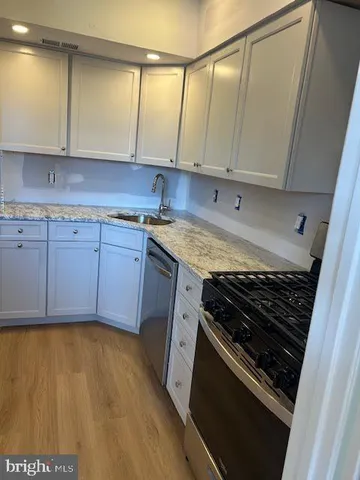 $2,250 | 103 Cross Keys Road, Unit R103D2, Baltimore, MD 21210