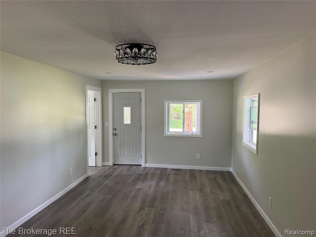 4249 Calkins Road Flint, MI 48532 - Photo 11 of 13