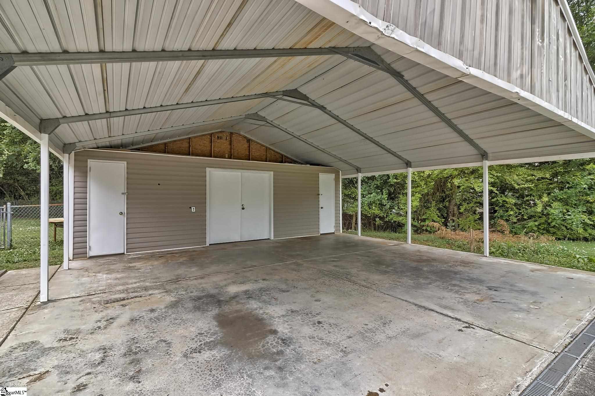 105 New Harrison Bridge Road Simpsonville, SC 29680 - Photo 3 of 31