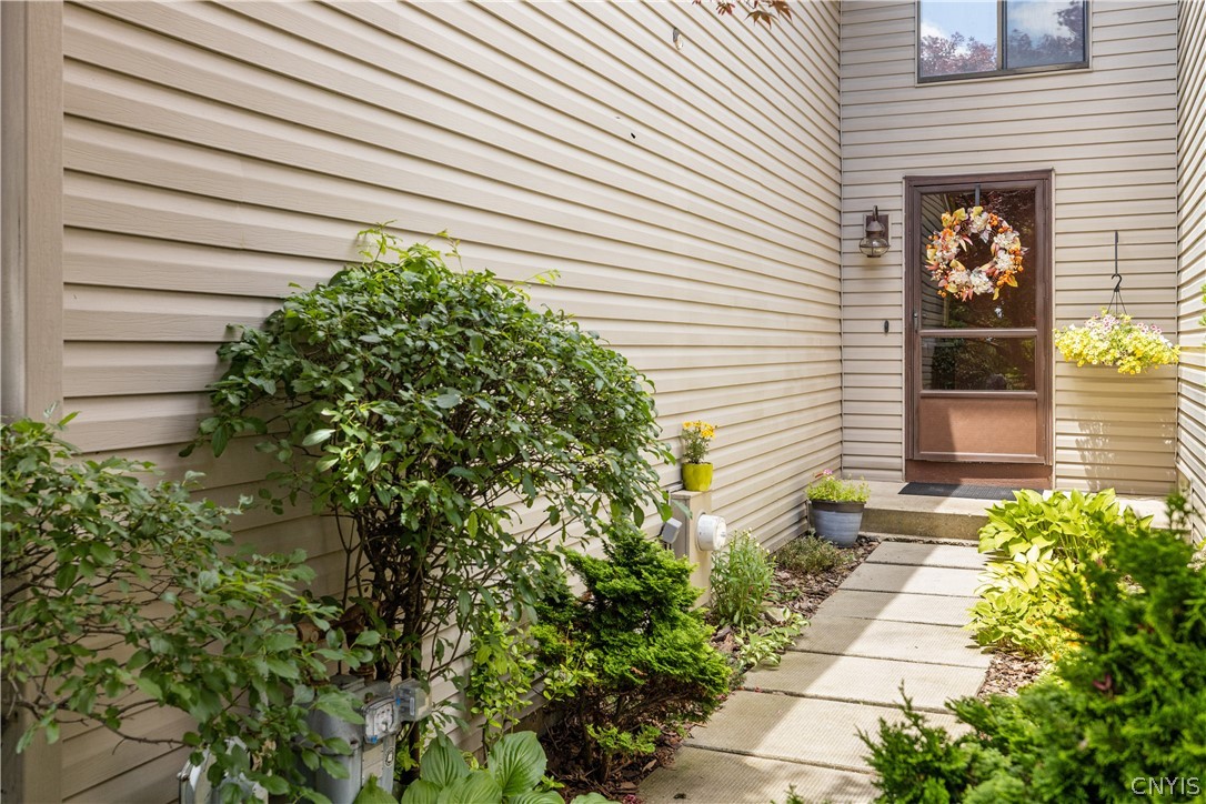 113 Signal Ridge Camillus, NY 13209 - Photo 5 of 34