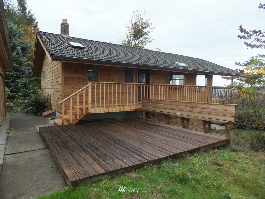 55 Campion Road Oakville, WA 98568 - Photo 1 of 25
