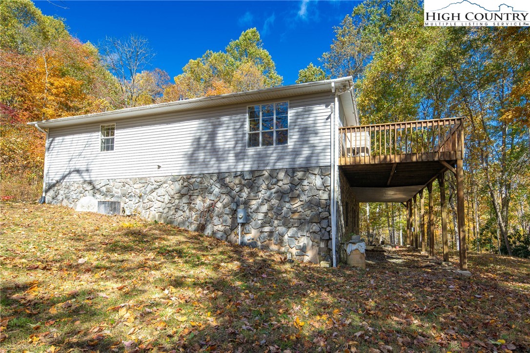 2161 Stone Mountain Road Vilas, NC 28692 - Photo 3 of 50 Gallery Image 3