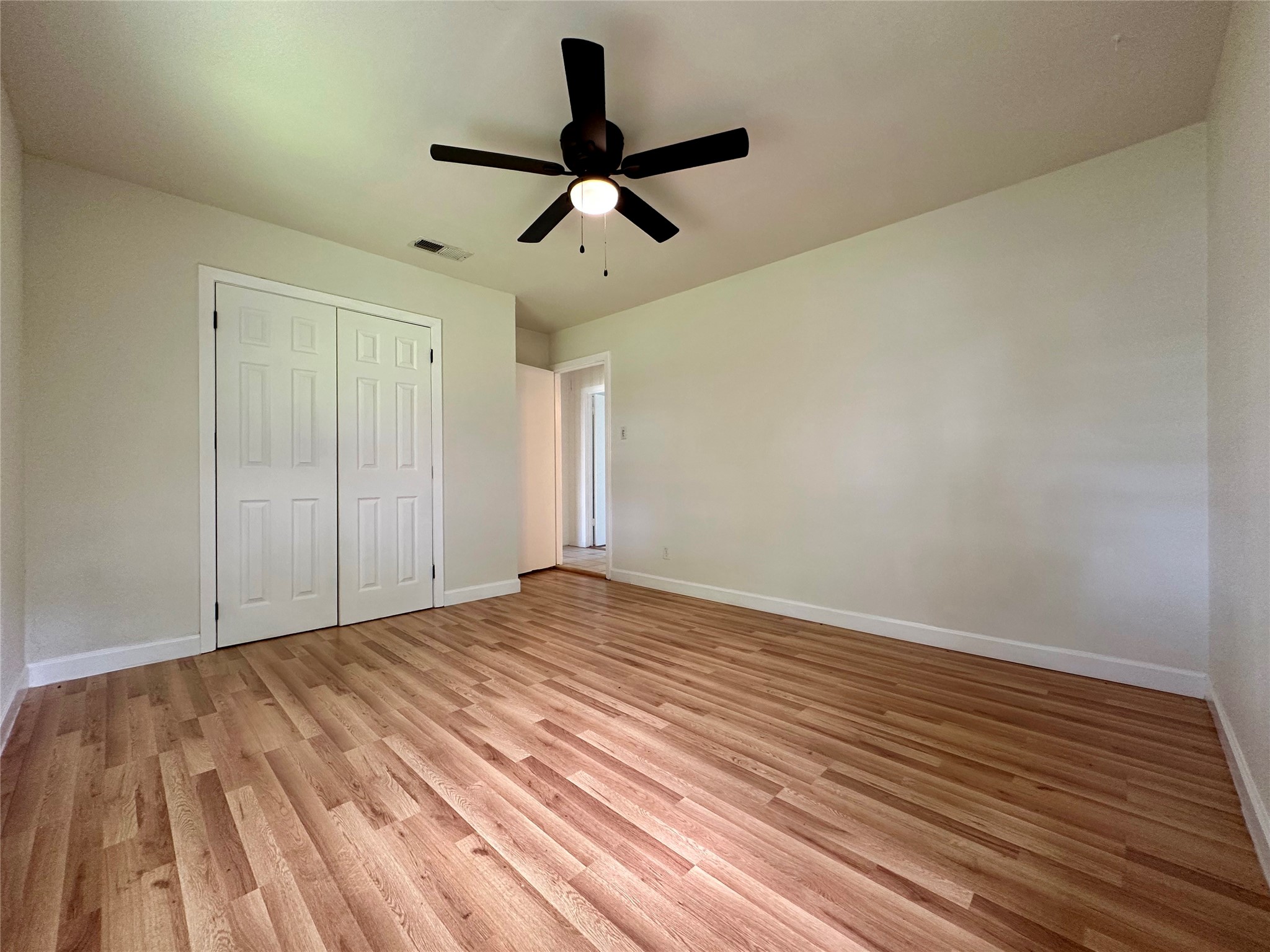 5720 Parwill Street, Unit 1 Houston, TX 77081 - Photo 5 of 17