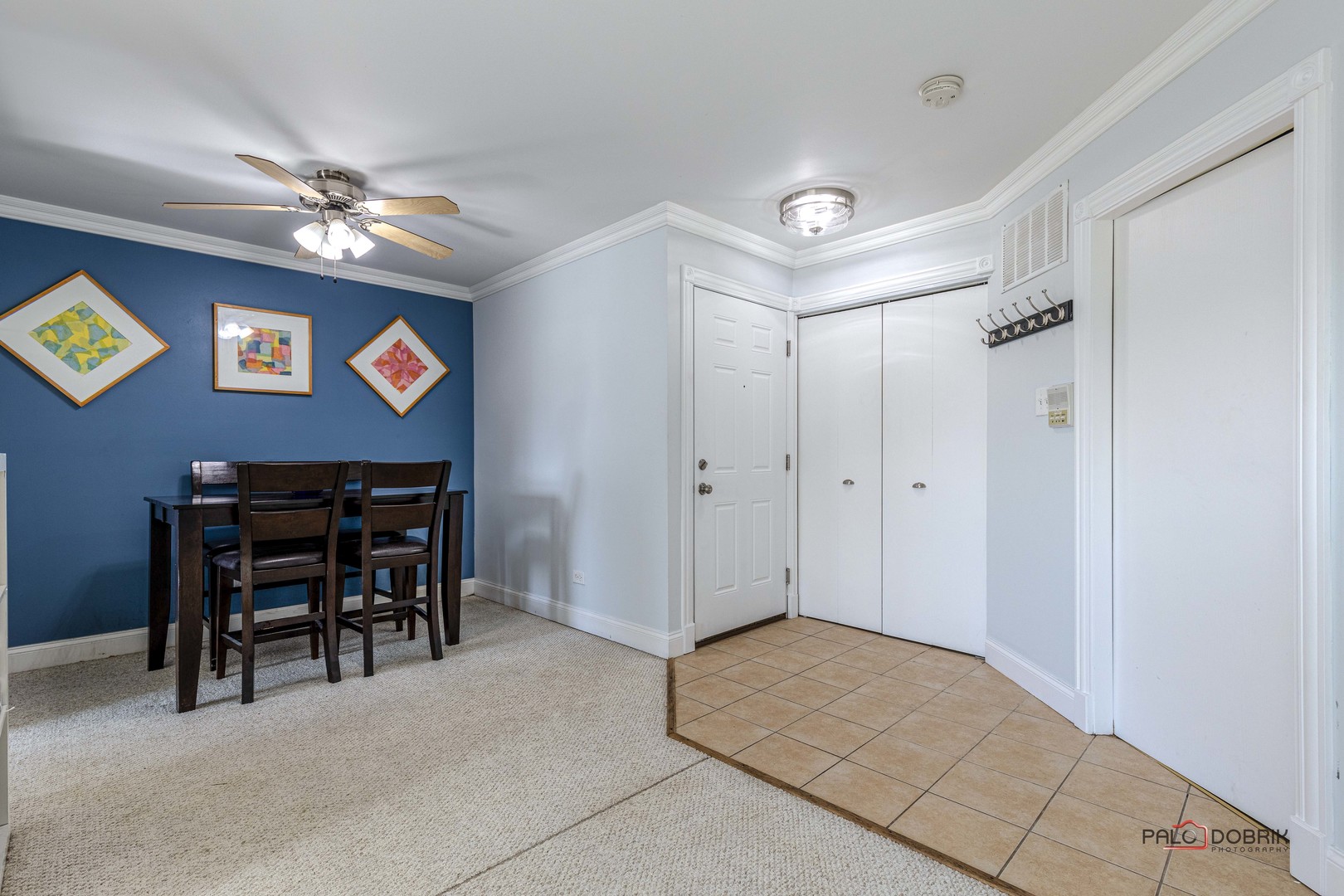 863 Coach Road, Unit 2 Palatine, IL 60074 - Photo 3 of 24 Gallery Image 3